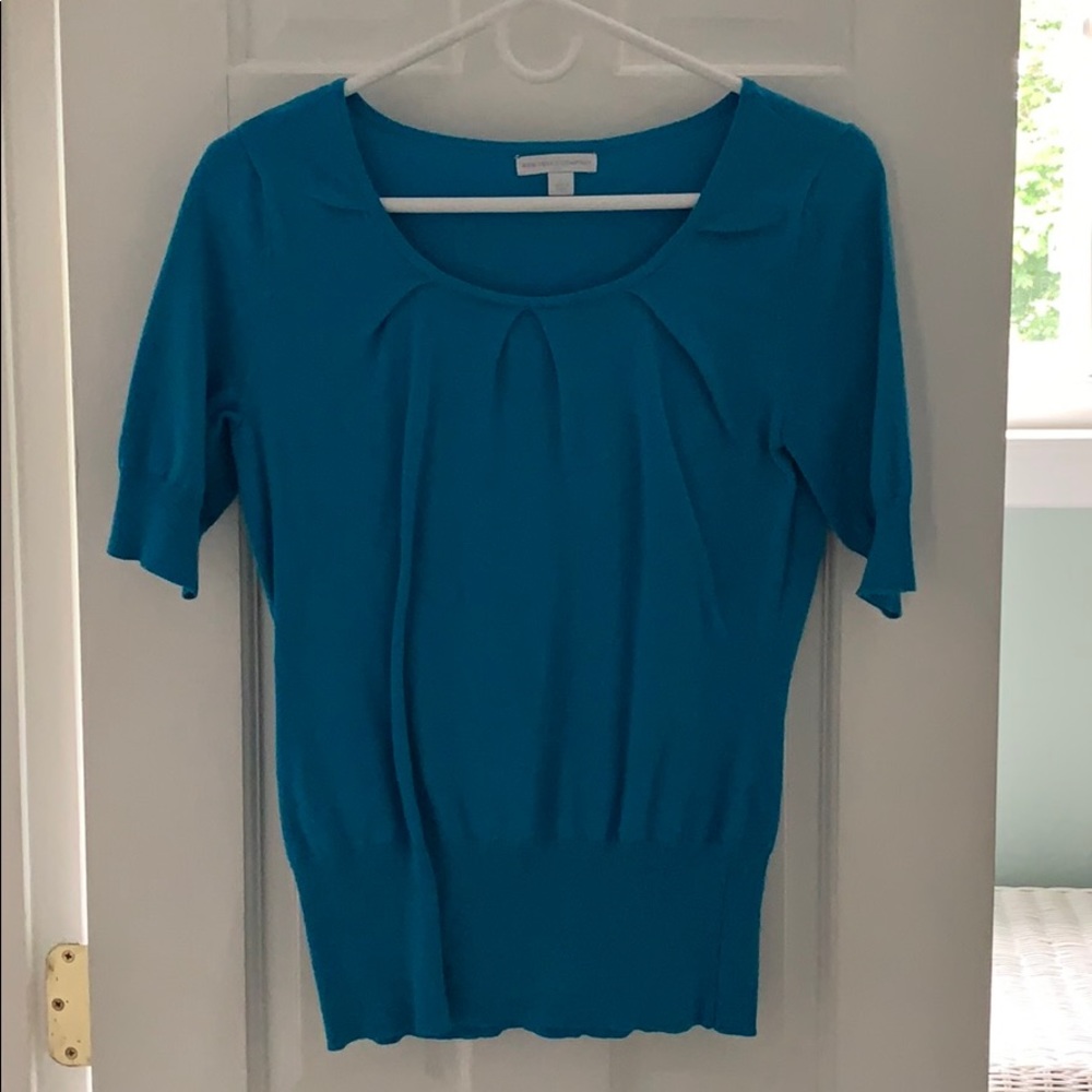Short sleeve sweater